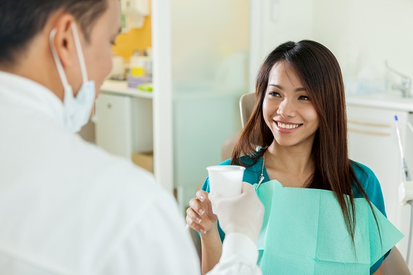 A Family Dentist In Peabody Answers: Should I Use Mouthwash?