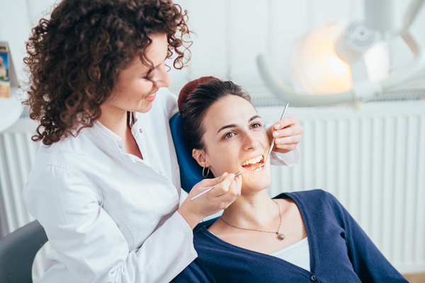How A Restorative Dentist Can Help Give You A New Smile