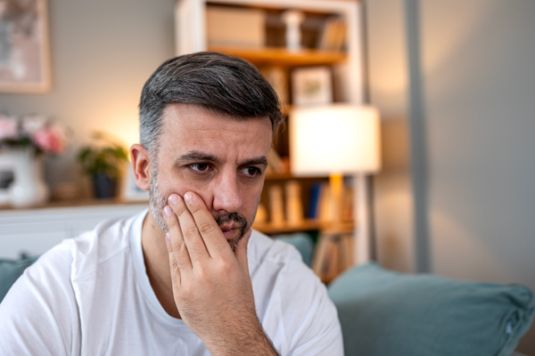 How Soon Can I Drink Alcohol Or Consume Other Foods After A Tooth Extraction?
